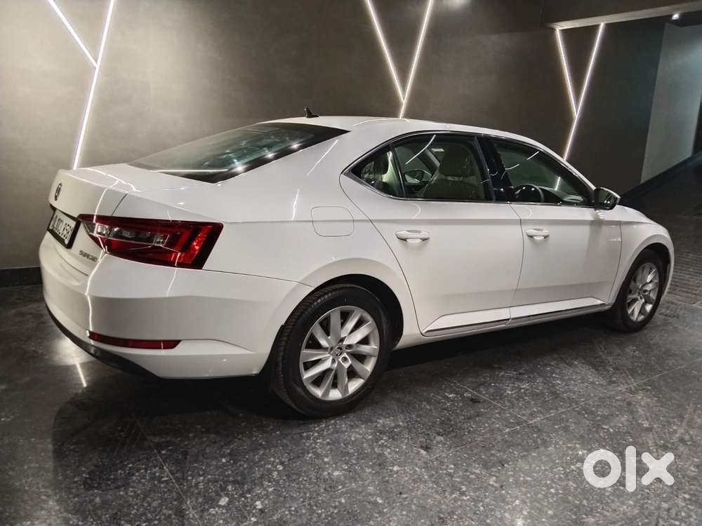 Skoda Superb Lk 1.8 Tsi At, 2019, Petrol