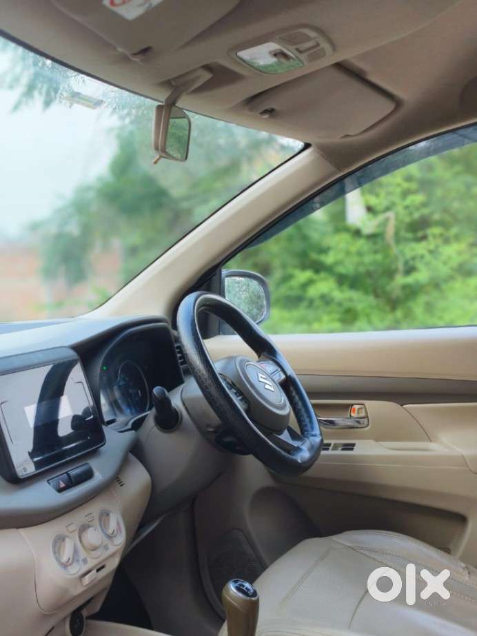 Maruti Suzuki Ertiga Vxi At Petrol, 2022, Petrol