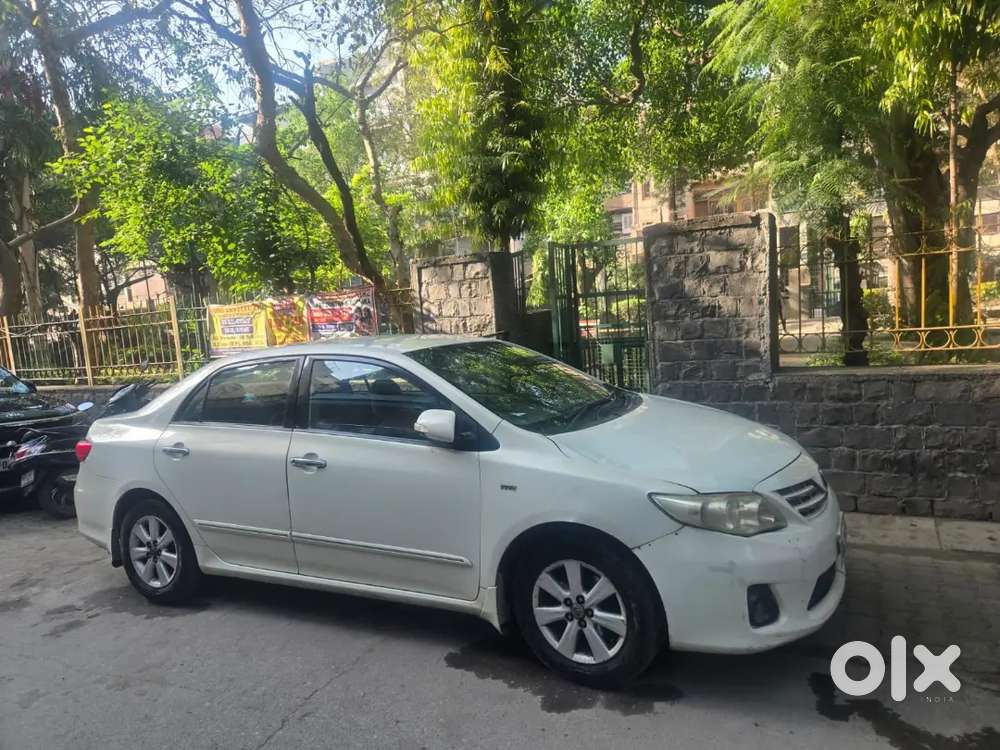 Toyota Corolla Altis 2013