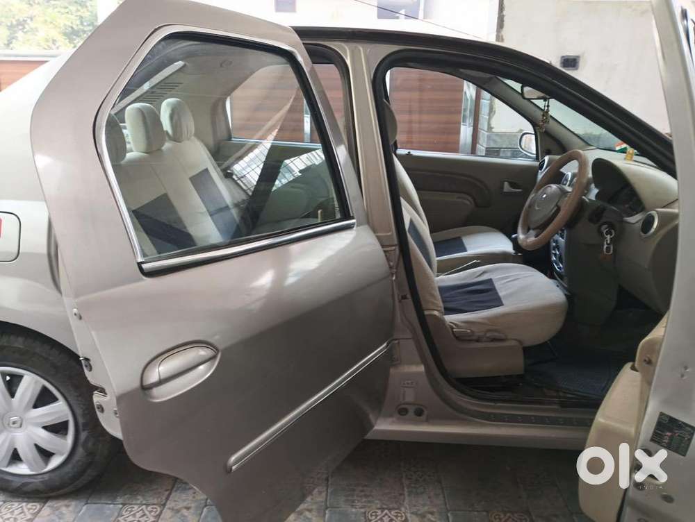 Mahindra Logan Petrol 2008
