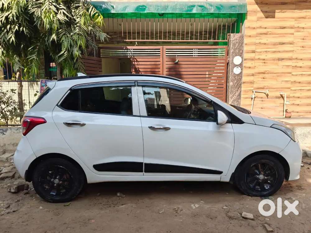 Hyundai Grand I10 Sportz 1.2 Petrol + Cng (oct 2017) - Well Maintained