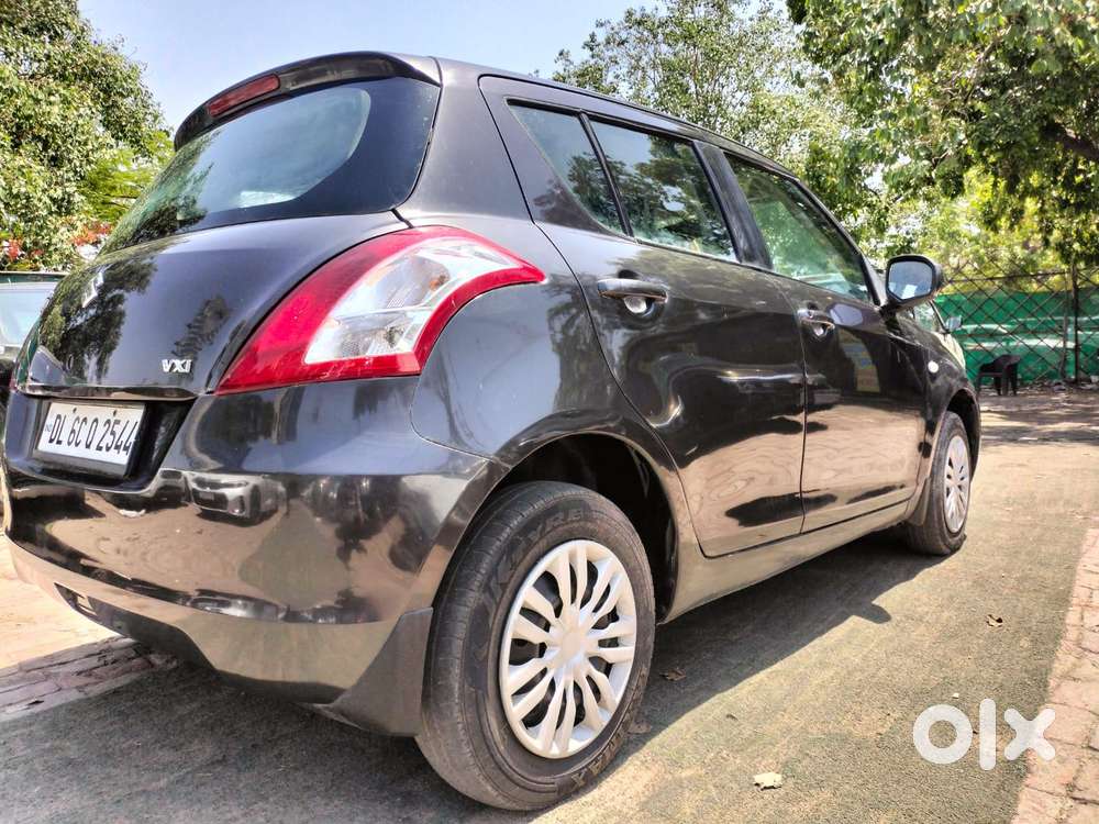 Maruti Suzuki Swift Lxi Option, 2017, Petrol