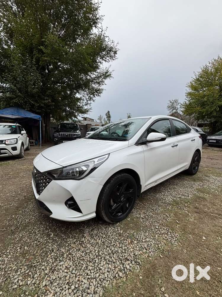 Hyundai Verna 1.5 Sx Petrol Mt, 2022, Petrol