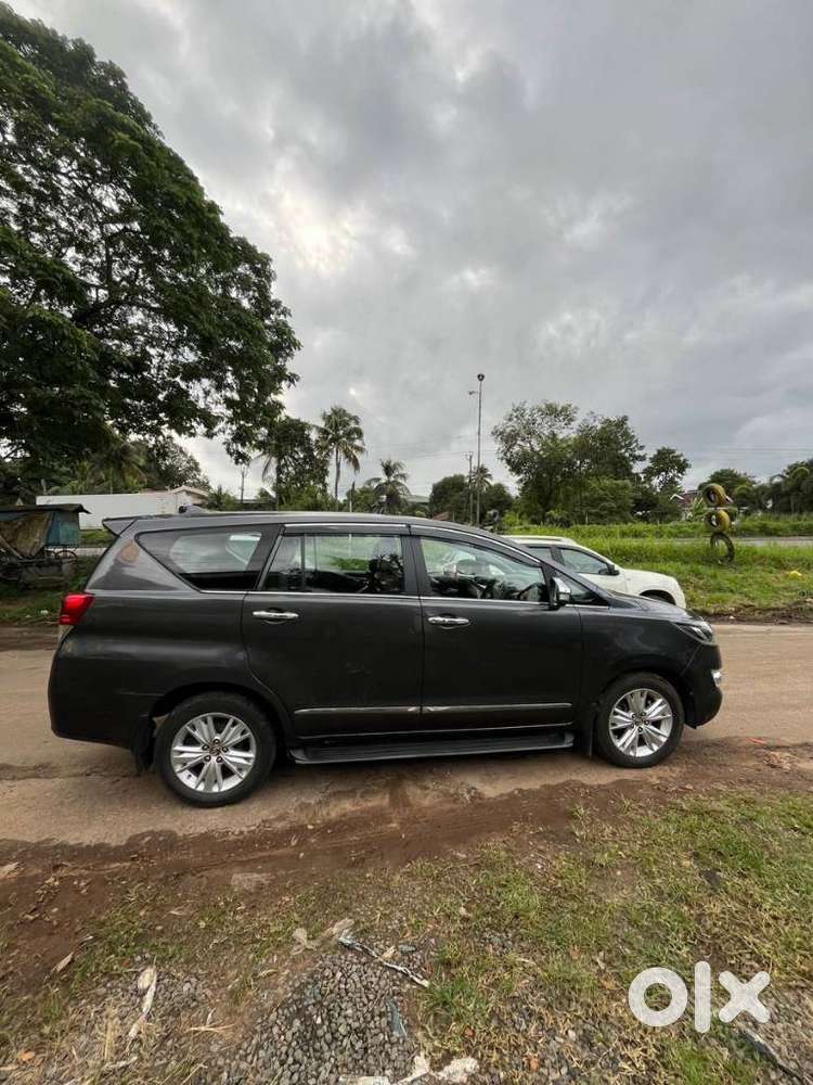 Toyota Innova Crysta 2.8 Zx At, 2016, Diesel