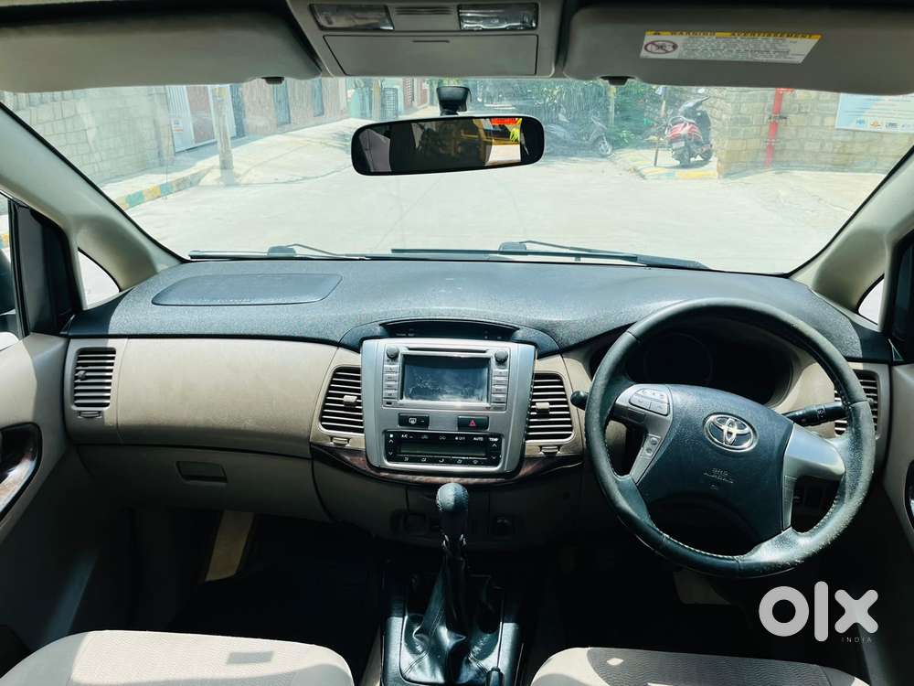 Toyota Innova 2.5 EV PS 8 STR BS-III, 2015, Diesel