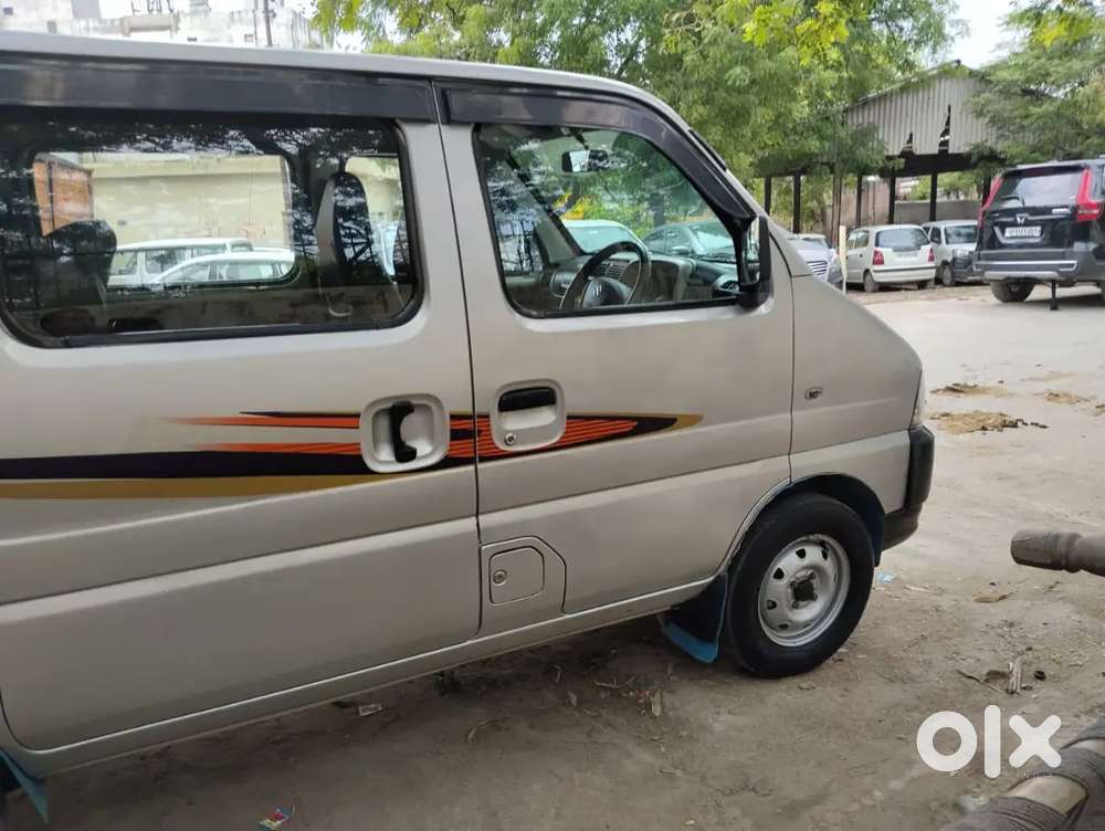 Maruti Suzuki Eeco 2022 Cng & Hybrids 80000 Km Driven
