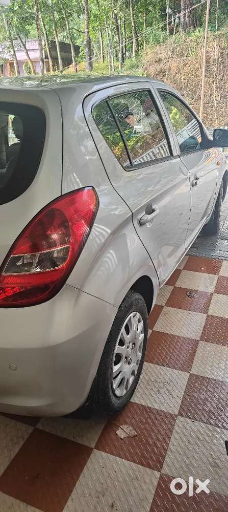 Hyundai I20 2012 Petrol 120000 Km Driven