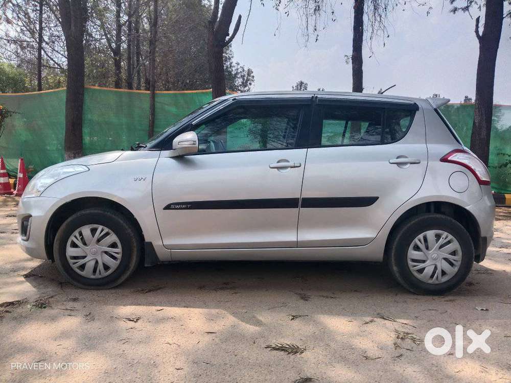 Maruti Suzuki Swift Vxi + Manual, 2017, Petrol