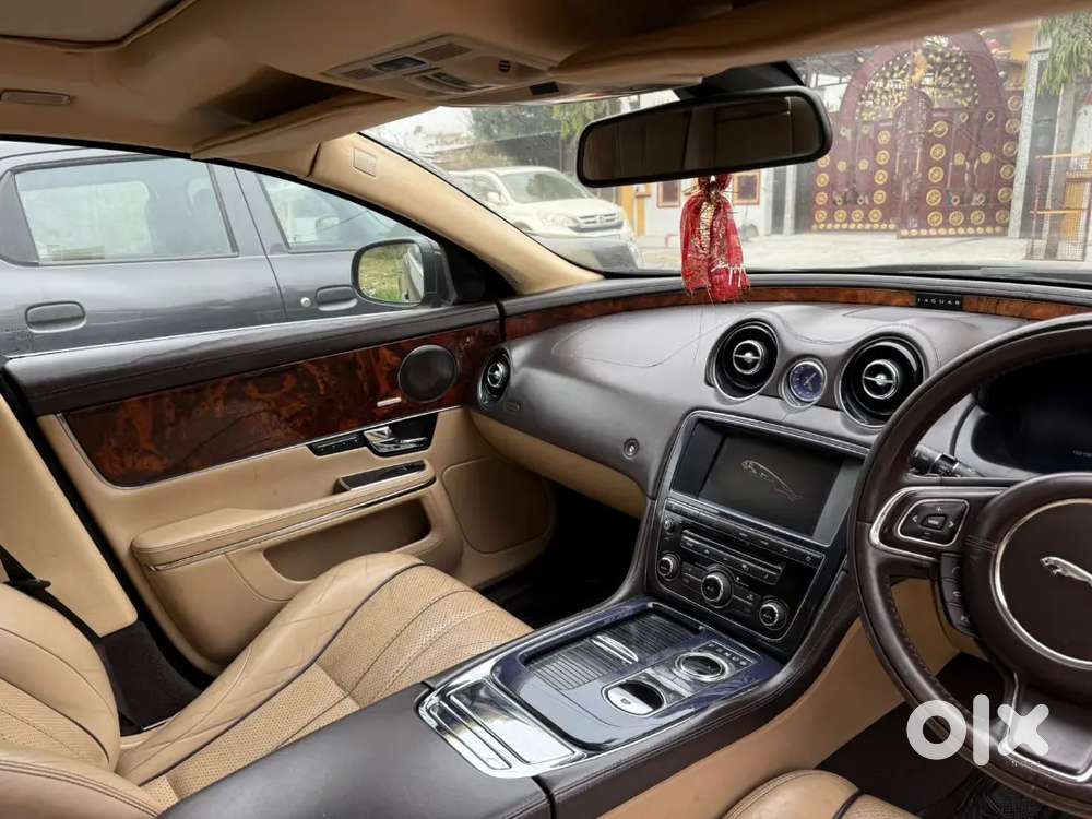 Jaguar Xj 2012 Diesel 60000 Km Driven