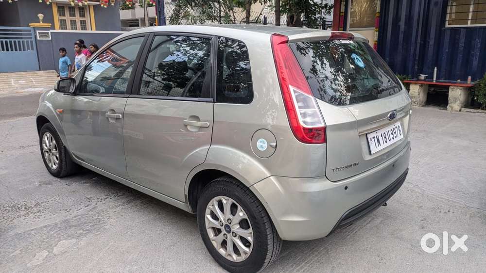 Ford Figo Petrol Titanium, 2013, Petrol