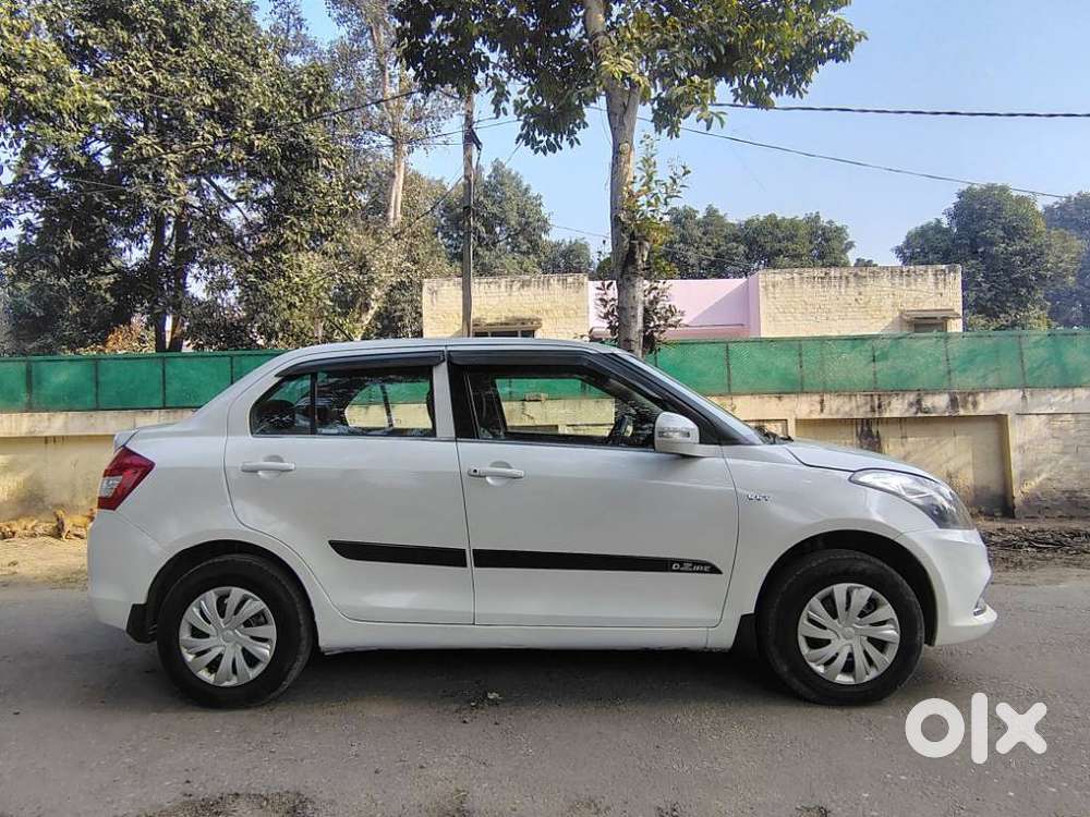 Maruti Suzuki Swift Dzire 1.2 Vxi Bsiv, 2016, Cng & Hybrids