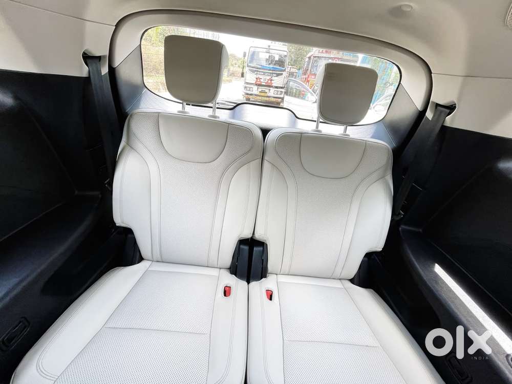 Mahindra Xuv700 2.2 Ax 7 Diesel At Luxury Pack Str Awd, 2024, Diesel