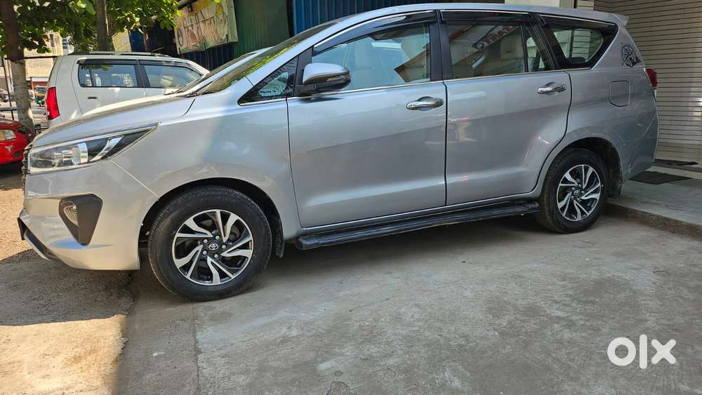 Toyota Innova Crysta 2.4 G Mt 7 Str, 2022, Diesel