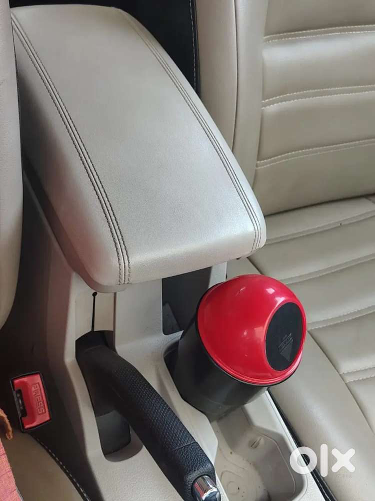 Mahindra Xuv300 2022 Diesel Well Maintained And Single Handed Use..