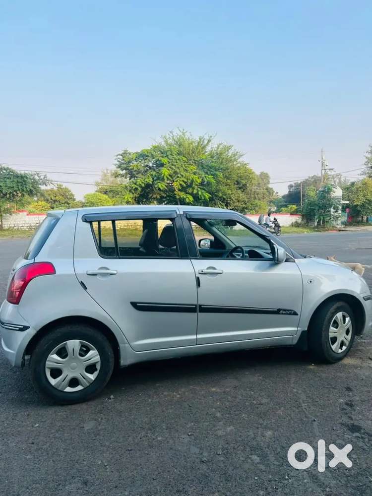 Maruti Suzuki Swift 2010 Petrol 80000 Km Driven