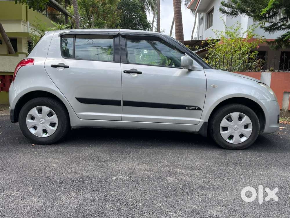 Swift 2006  Petrol 130000 Km Driven.