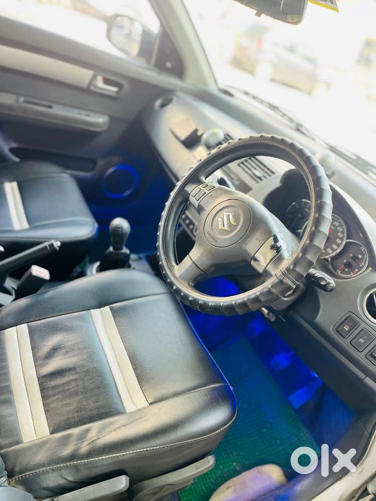 Maruti Suzuki Swift 1.3 Zxi, 2011, Petrol