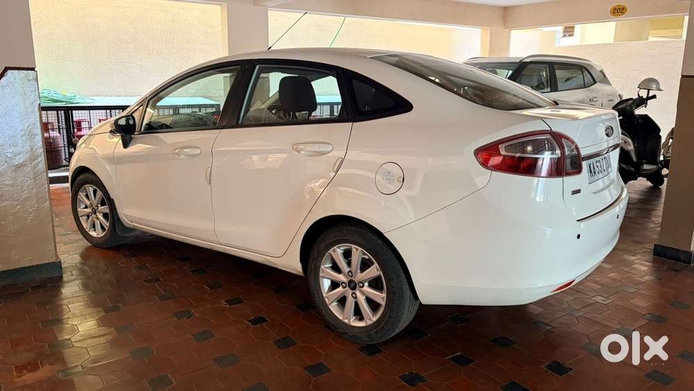 Ford Global Fiesta Diesel Manual 2012 Year