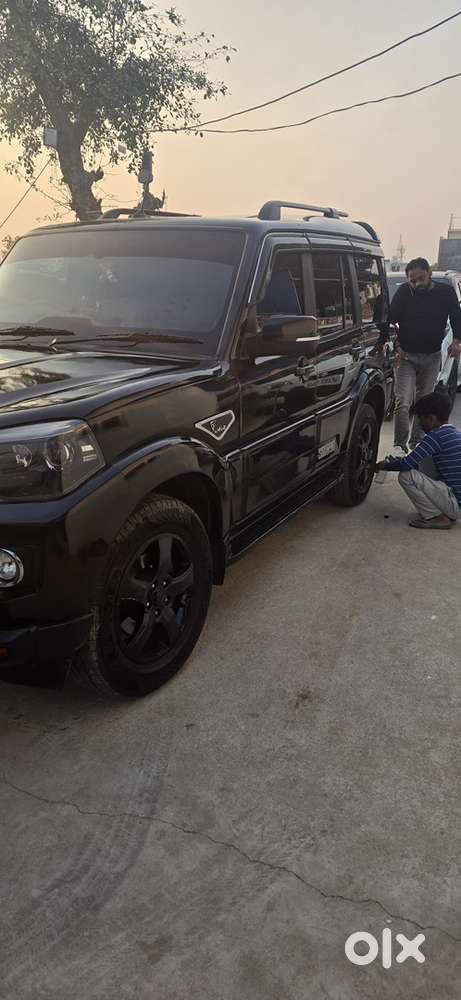 Mahindra Scorpio Diesel Manual 2021