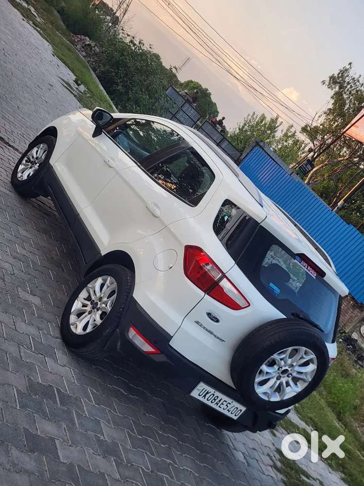 Ford Ecosport Titanium 
Petrol 
Push Button Stat
Full Insurance