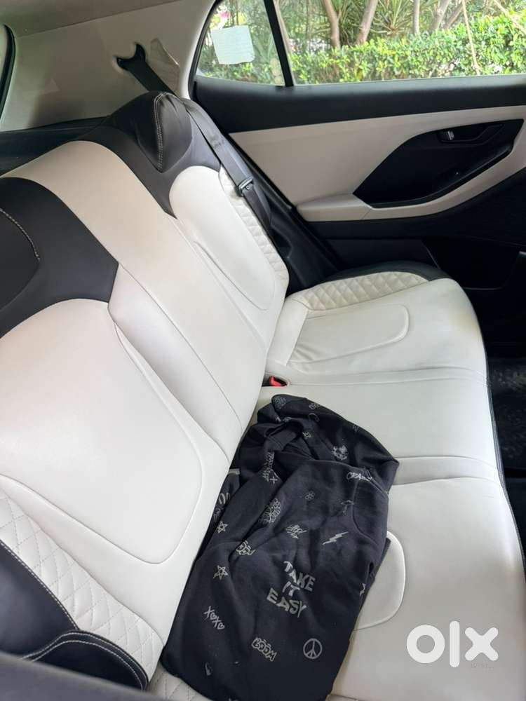 Hyundai Creta Petrol Manual 2021- Aug Base Model