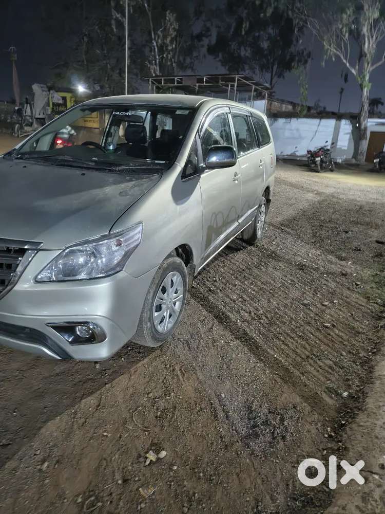 Toyota Innova 2016  Single Owner  Excellent Condition  1.10l Km