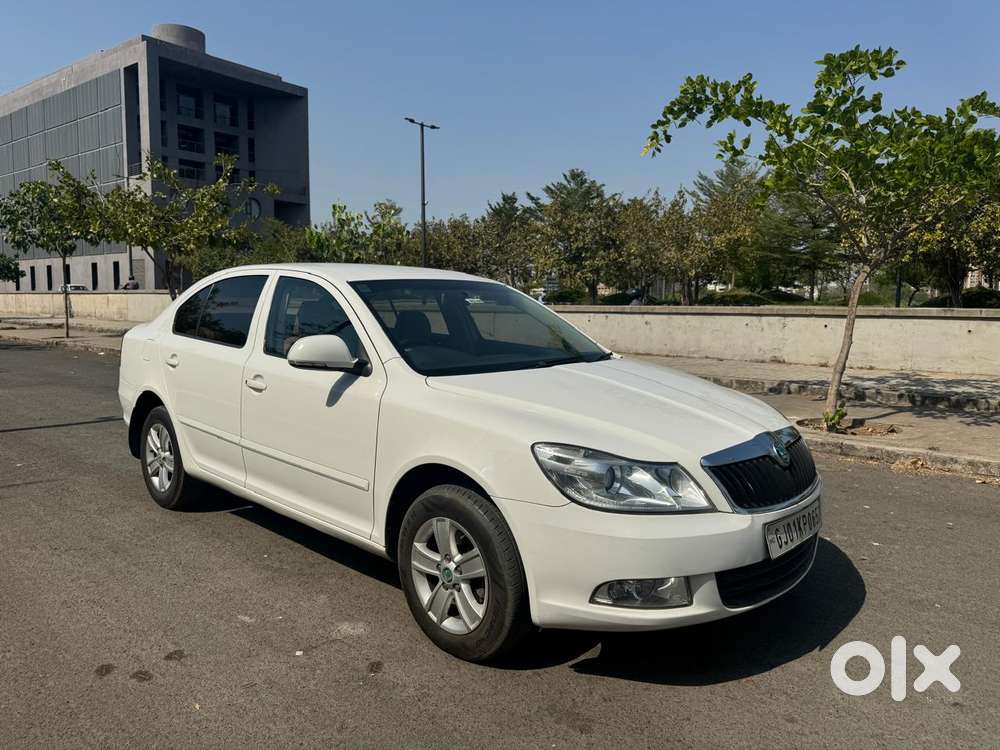 Skoda Laura Elegance 2.0 Tdi Cr Mt, 2011, Diesel