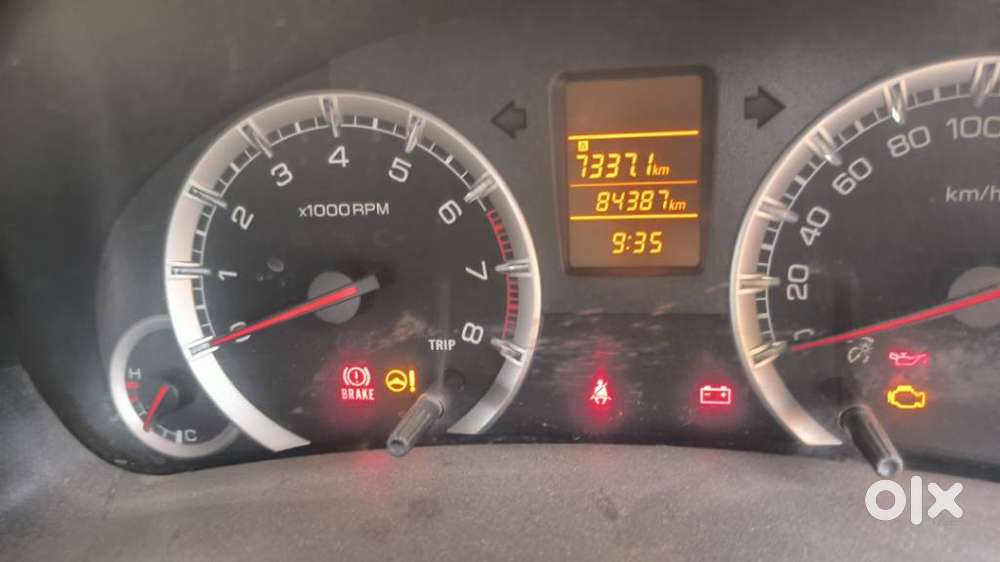 Maruti Suzuki Swift Dzire 1.2 Vxi Bsiv, 2014, Petrol