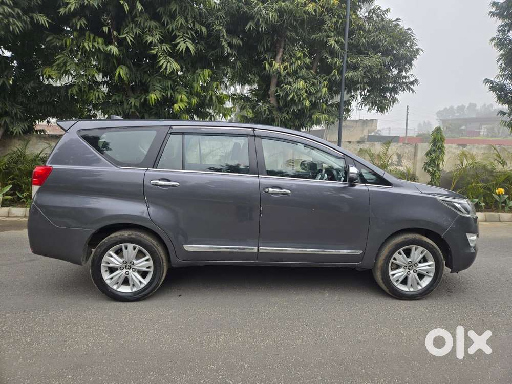 Toyota Innova Crysta 2.8 Z, 2016, Diesel