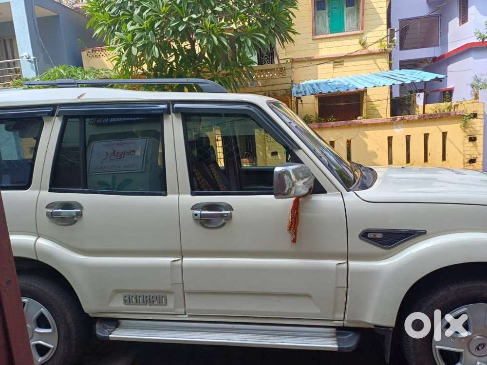 Mahindra Scorpio Diesel 2022 S-5 White Colour, 9 Seater1
