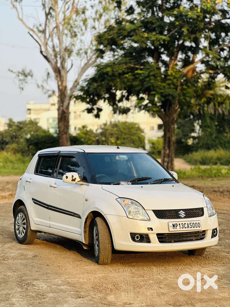 Maruti Suzuki Swift Vxi Bsiv, 2010, Cng & Hybrids