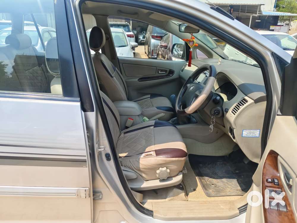 Toyota Innova 2012-2013 2.5 Vx (diesel) 8 Seater, 2012, Diesel