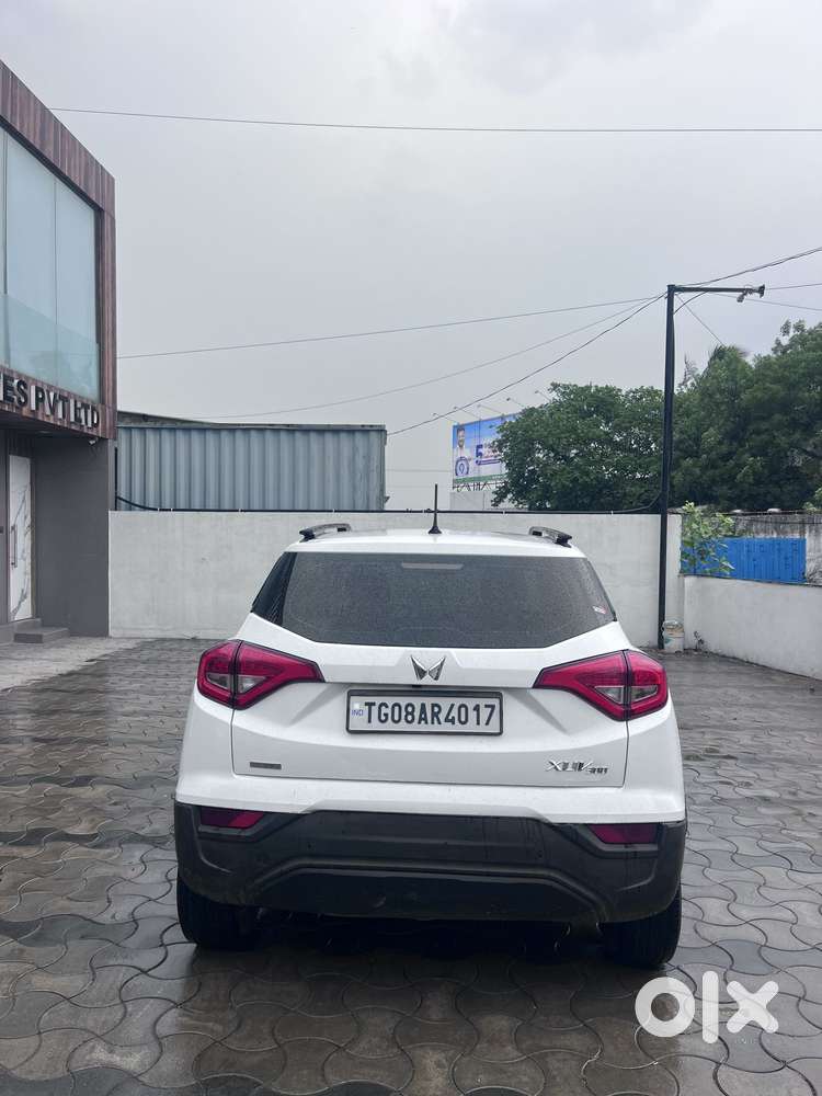 Mahindra Xuv300 W6, 2023, Petrol