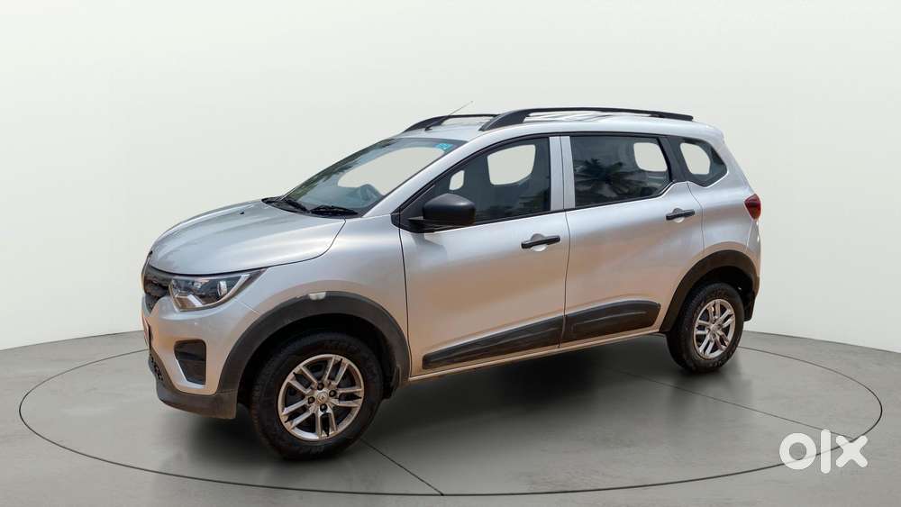 Renault Triber Rxl, 2023, Petrol