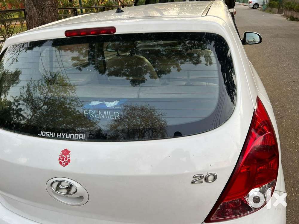 Hyundai I20 Sportz 2013 Petrol Well Maintained  Not A Dealer