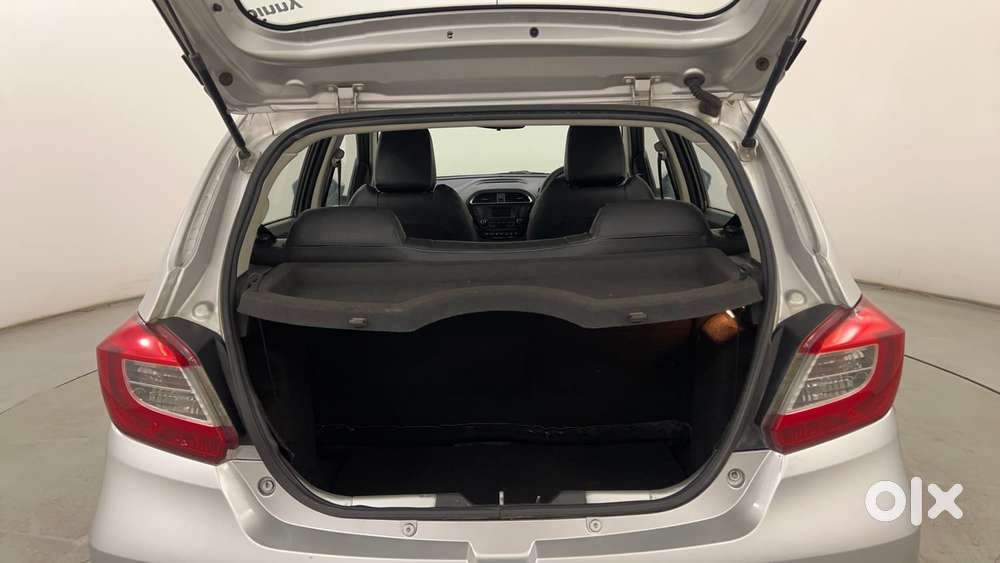 Tata Tiago Xza, 2017, Petrol