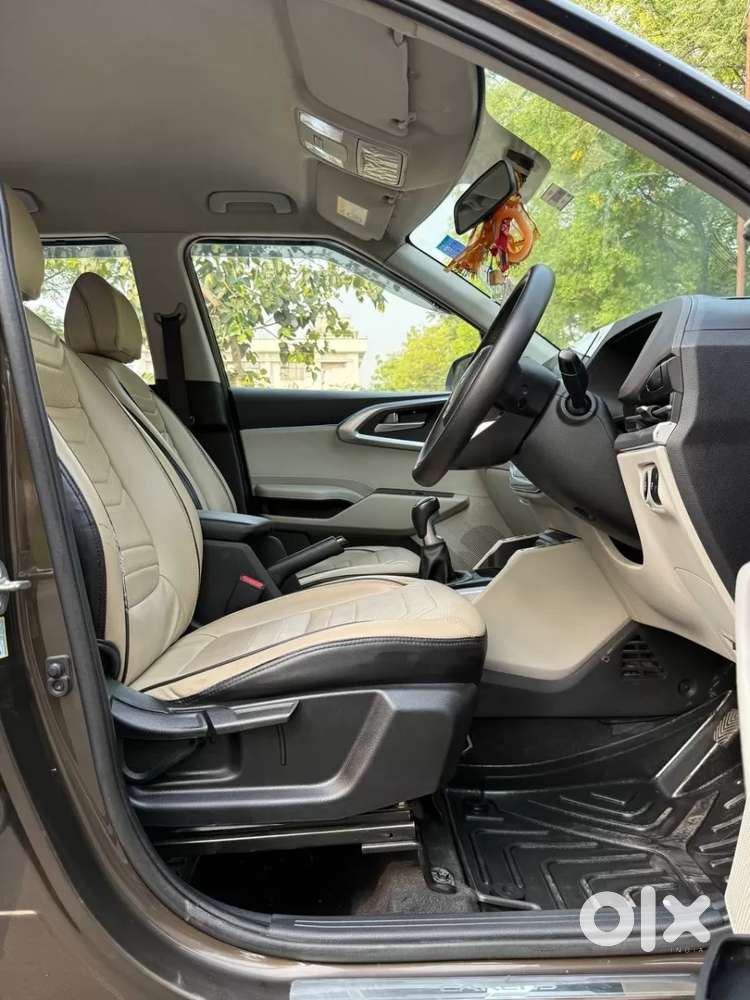 Kia Carens 1.4 Prestige 7 Str, 2022, Petrol