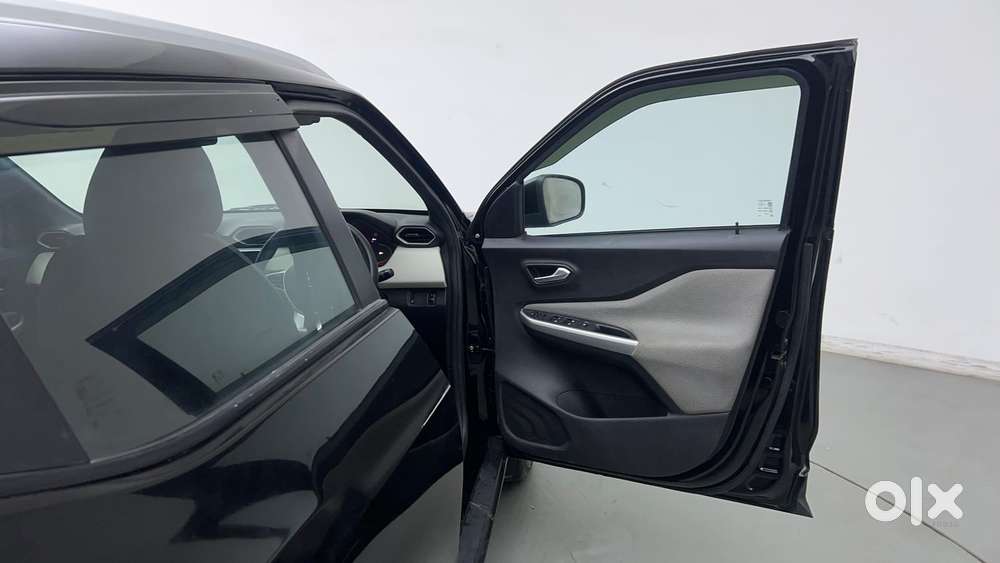 Nissan Magnite 1.0 Xv Turbo Cvt, 2022, Petrol