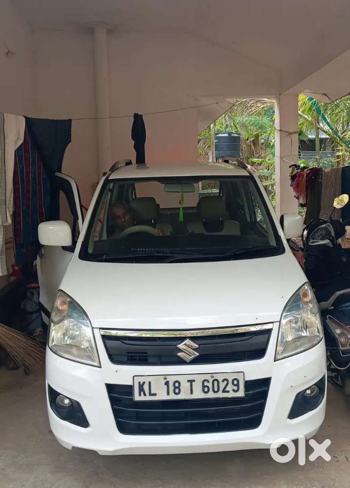 Maruti Suzuki 2017 2nd Hand High Mainted And Good Condition Family Car