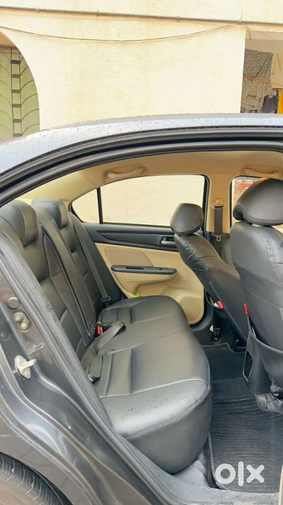 Honda Amaze 2024 Petrol 9852 Km Driven Top Model Good Coundition