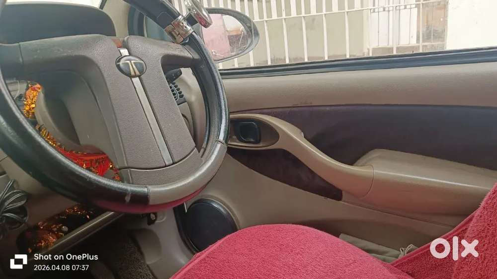 Well Maintained And Single Hand Use