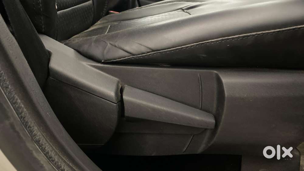 Nissan Magnite Kuro Edition 1.0 Petrol Mt, 2025, Petrol