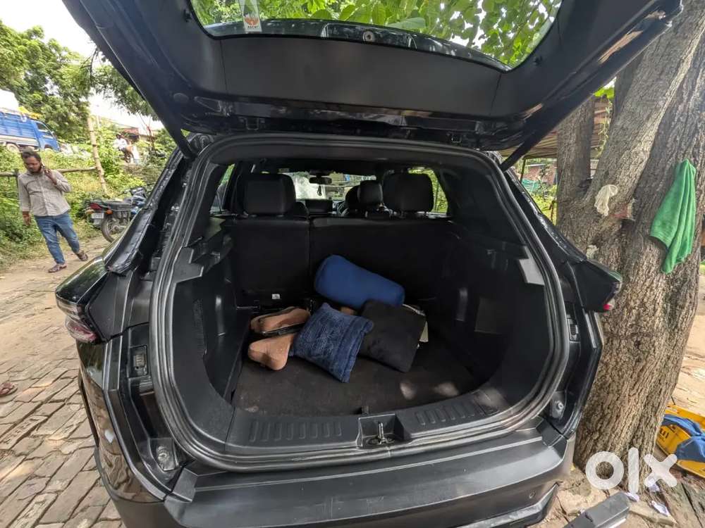 Tata Harrier Fearless Dark 2024