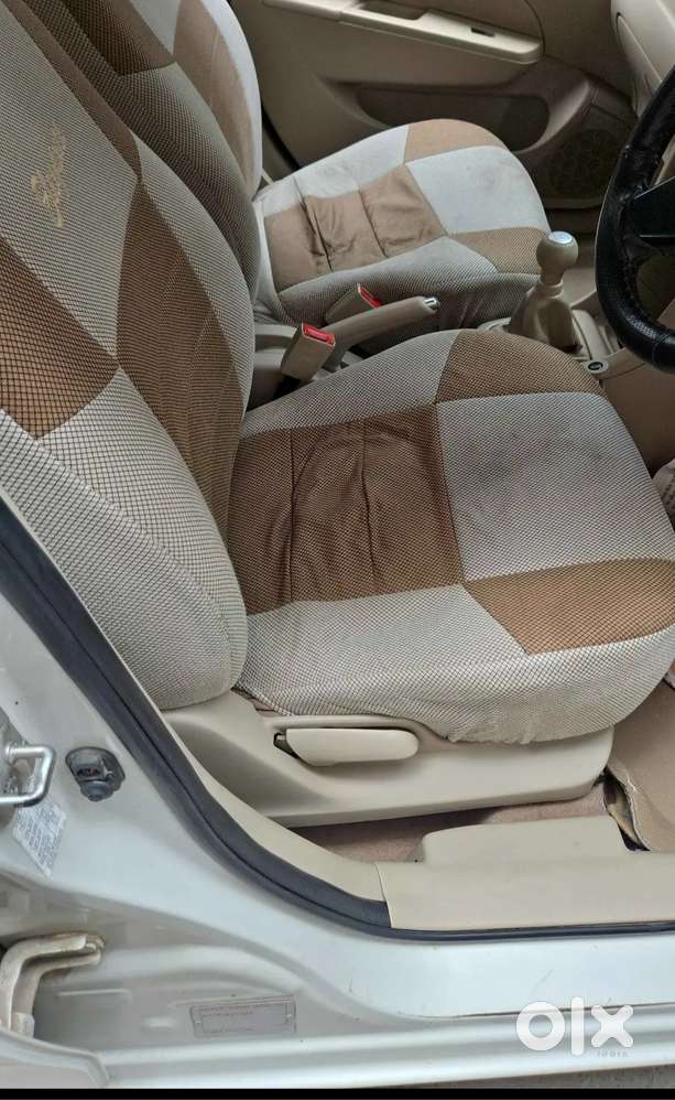 Maruti Suzuki Swift Dzire 2017 Petrol Well Maintained