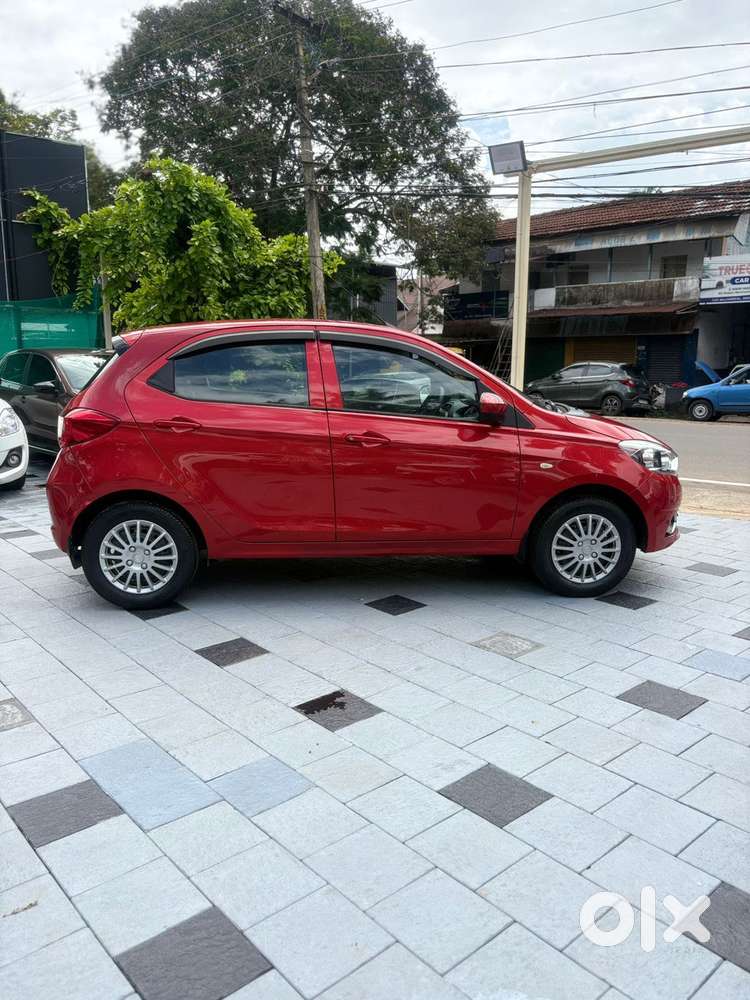 Tata Tiago 1.2 Revotron Xt (o), 2017, Petrol