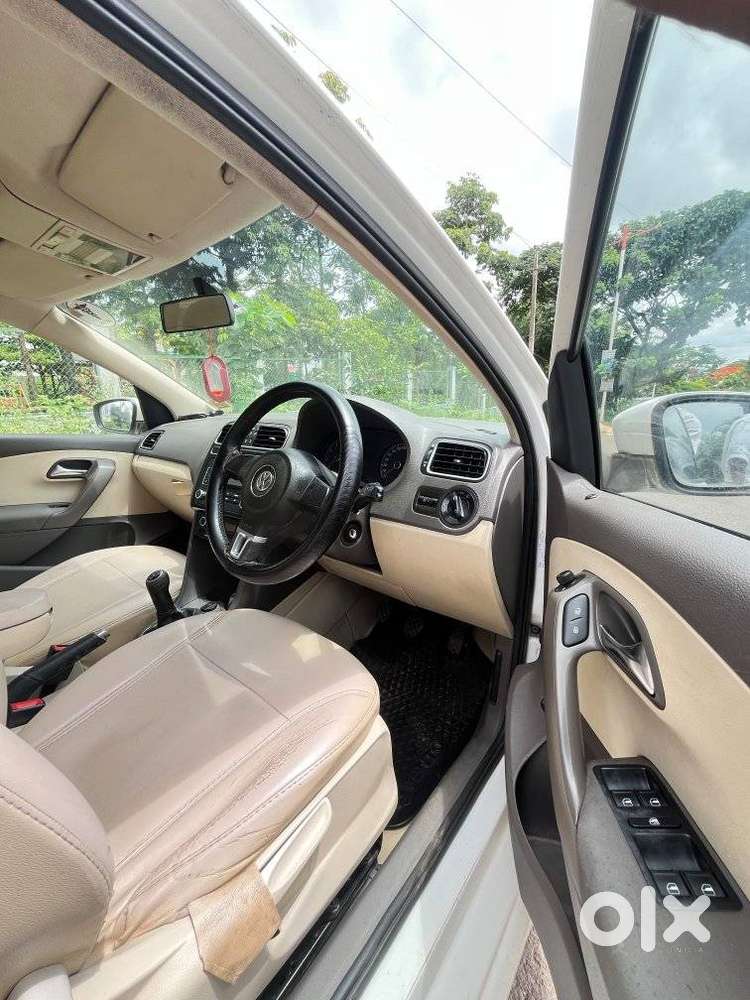 Volkswagen Vento 2010-2013 Petrol Highline, 2012, Petrol
