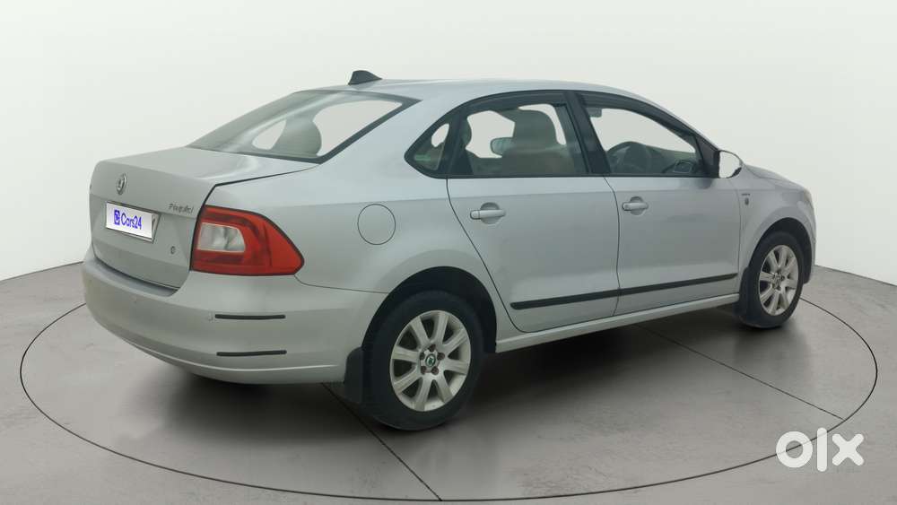 Skoda Rapid 1.6 Mpi Ambition, 2013, Petrol