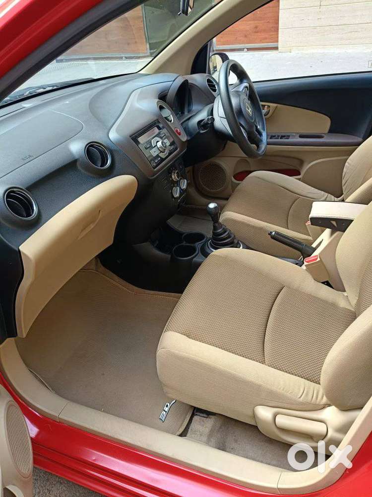 Honda Brio 2011-2013 V Mt, 2012, Petrol