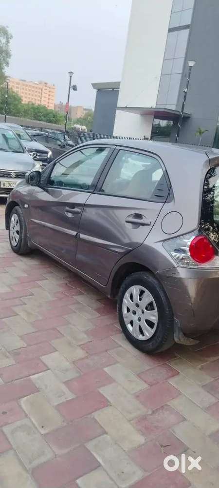 Honda Brio 2012 Model 1 Sal Bacha Hai Owner 2