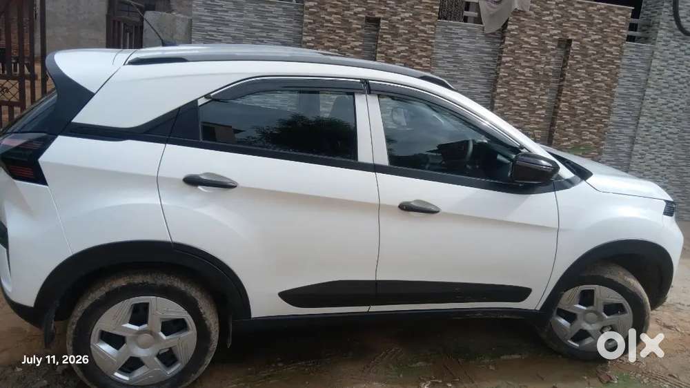 Tata Nexon Creative Plus 2025 Petrol Manual